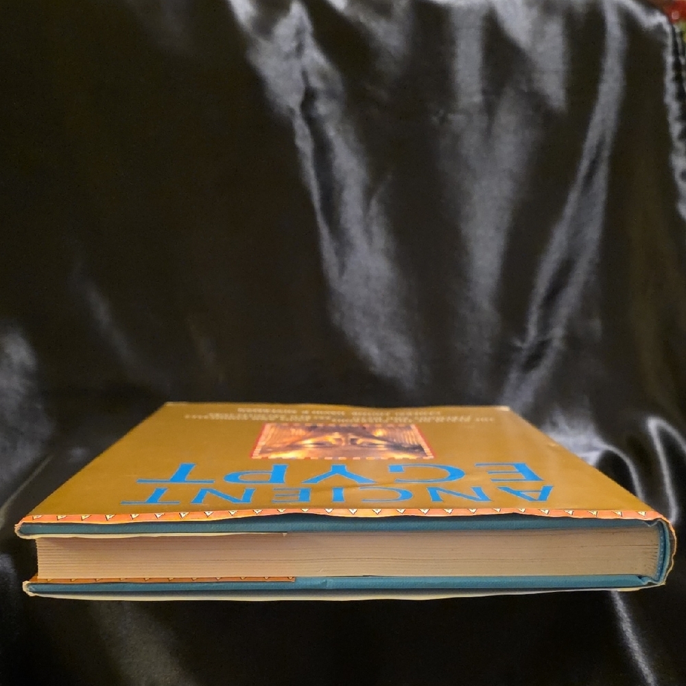 Ancient Egypt Book with Gold Cover [2/$10] - Picture 6 of 6